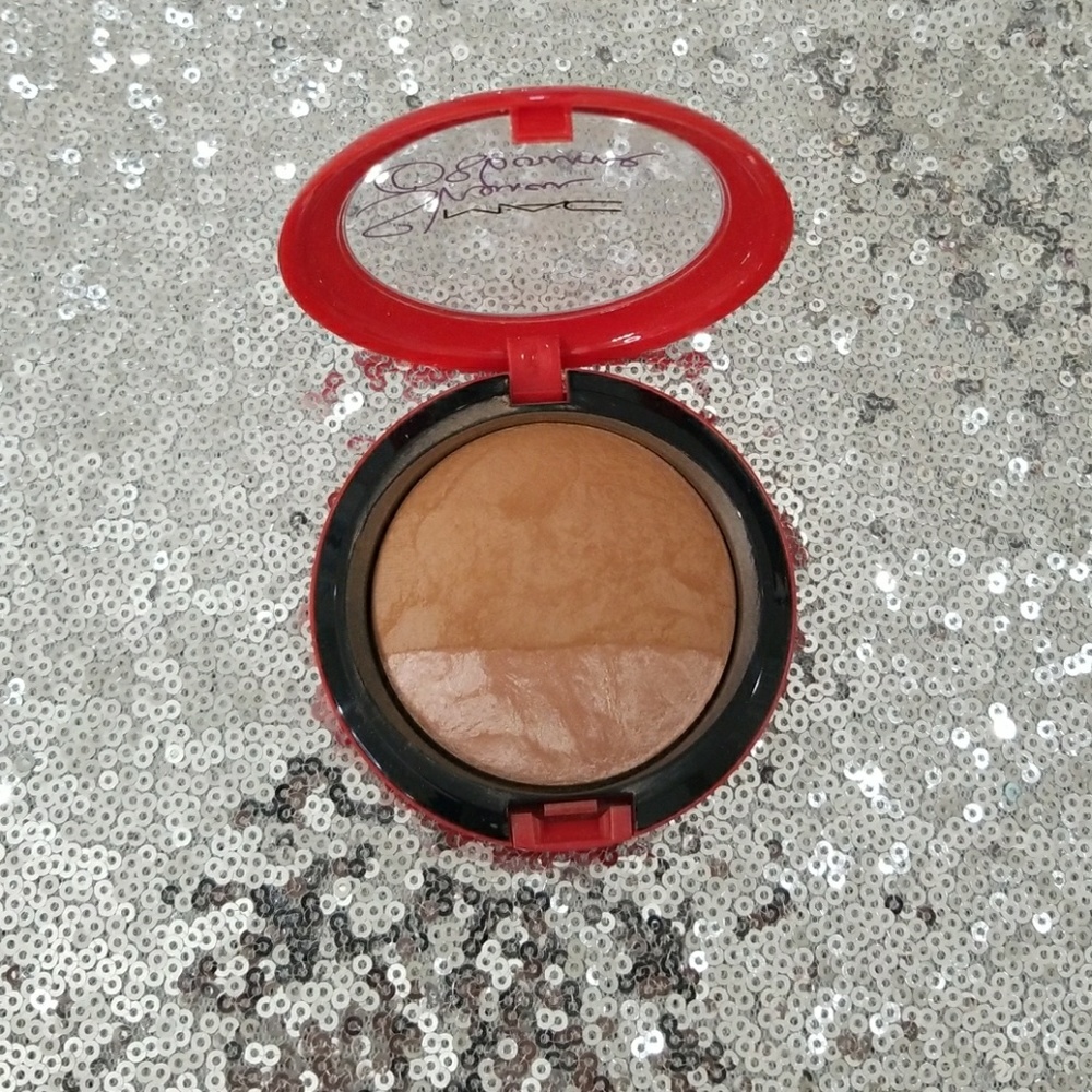MAC Sharon Osbourne Bronzer